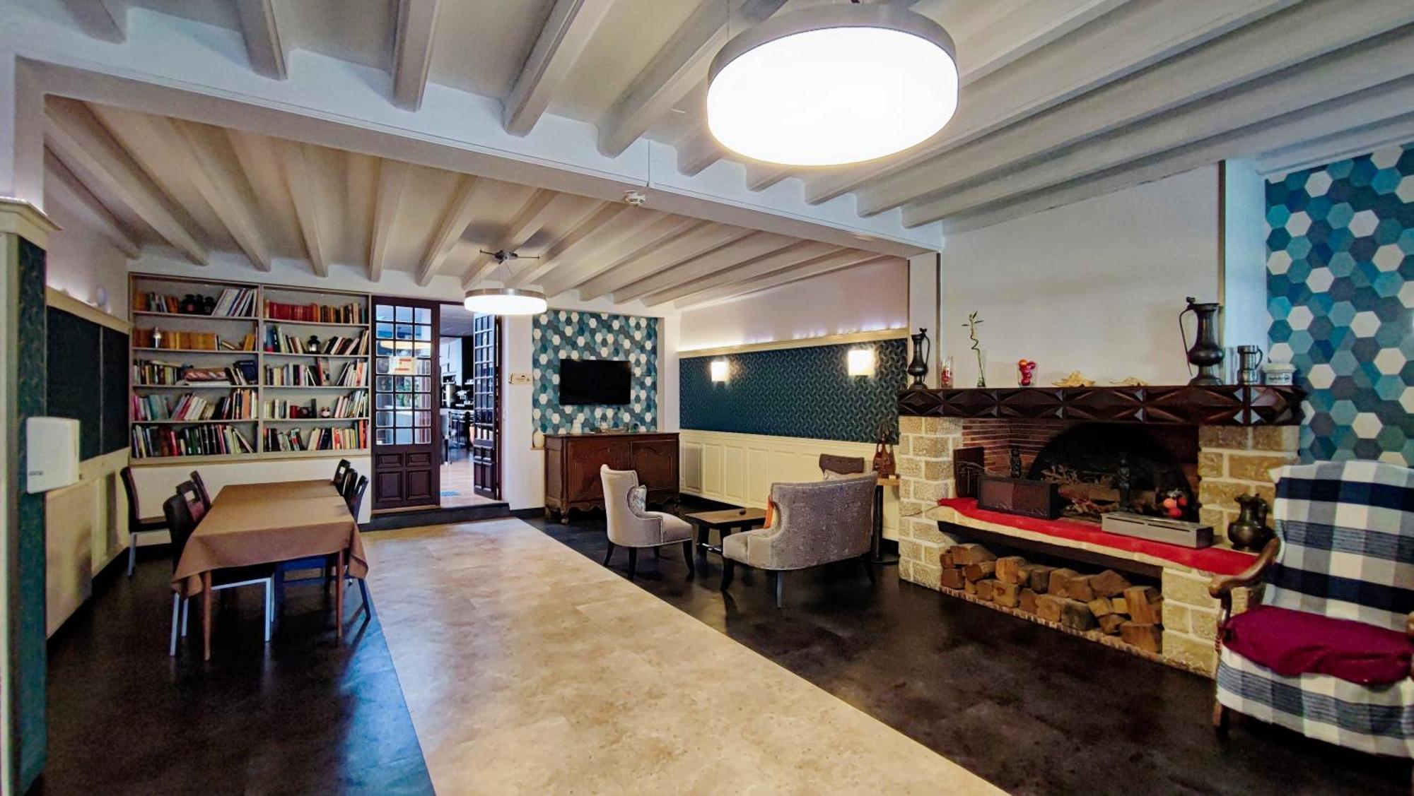 Logis Grand Hotel Pelisson Нонтрон Экстерьер фото