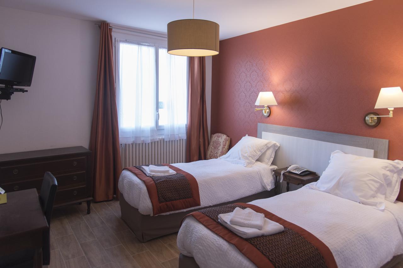 Logis Grand Hotel Pelisson Нонтрон Экстерьер фото